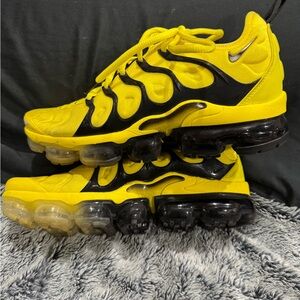 Nike Yellow and Black Air VaporMax Plus Sneakers mens size 7 or womans 8.5